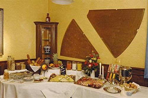 ניאוס Brauhotel Jan Van Werth מסעדה תמונה